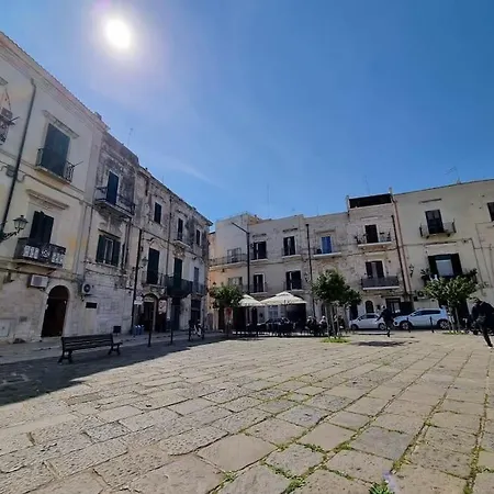 Piazza San Pietro * Bari
