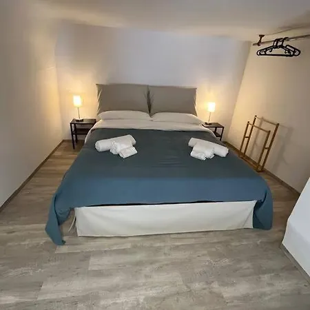 Piazza San Pietro Holiday home *
