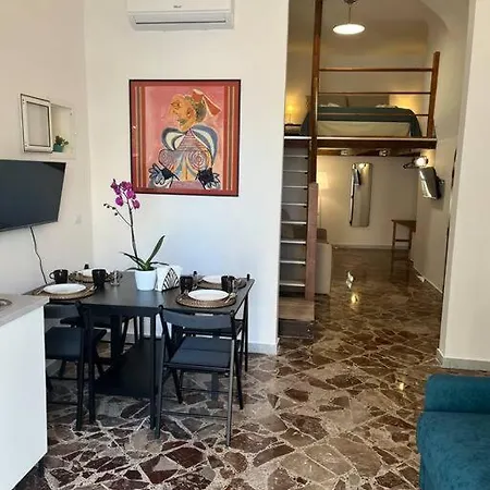 Piazza San Pietro Holiday home Bari